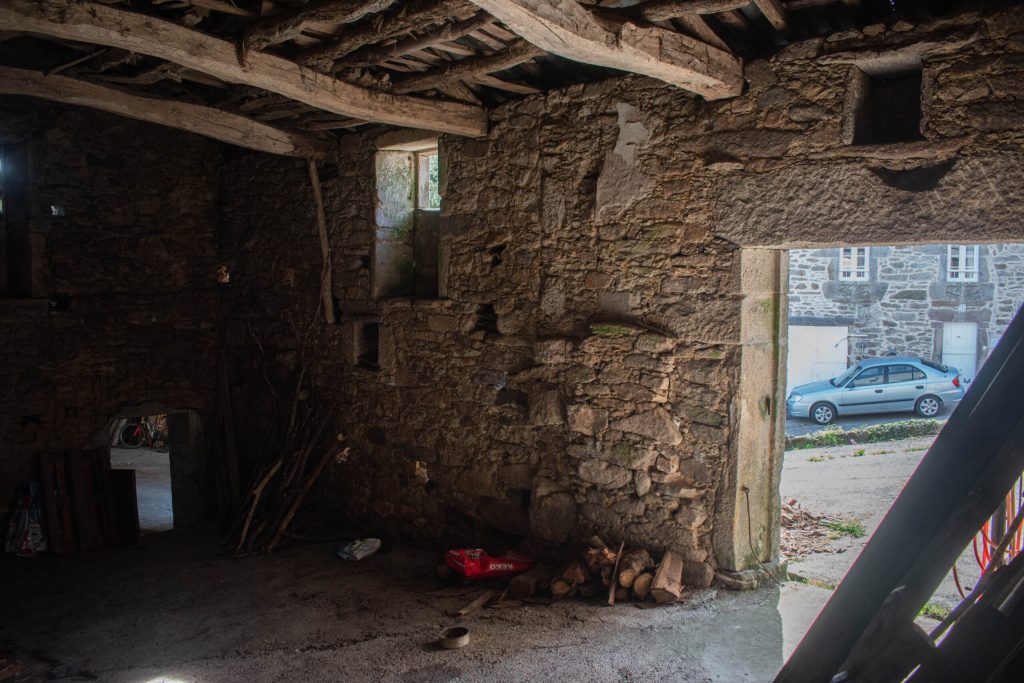 Diagnóstico técnico de patologías en vivienda antigua de piedra en Galicia